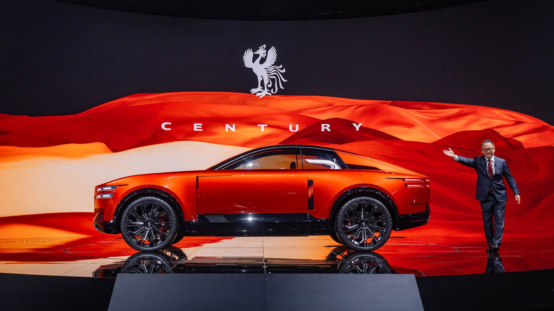 Toyota выведет семейство Century на глобальный рынок