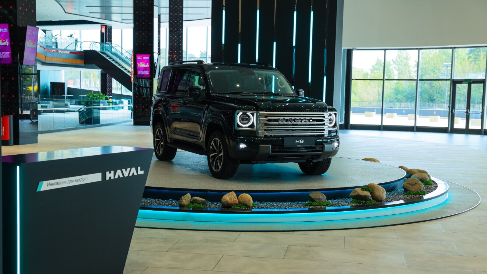 Продажи новых автомобилей в России снизились на 17 процентов