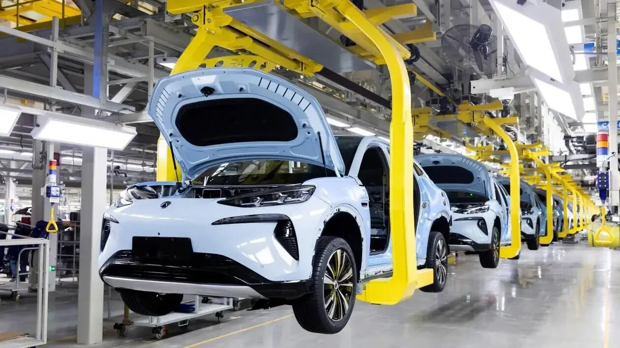 BYD наймёт 9000 человек на фоне роста глобальных продаж