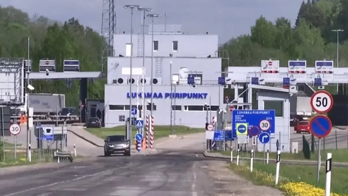 В Эстонии потребовали за полгода перерегистрировать машины с российскими номерами