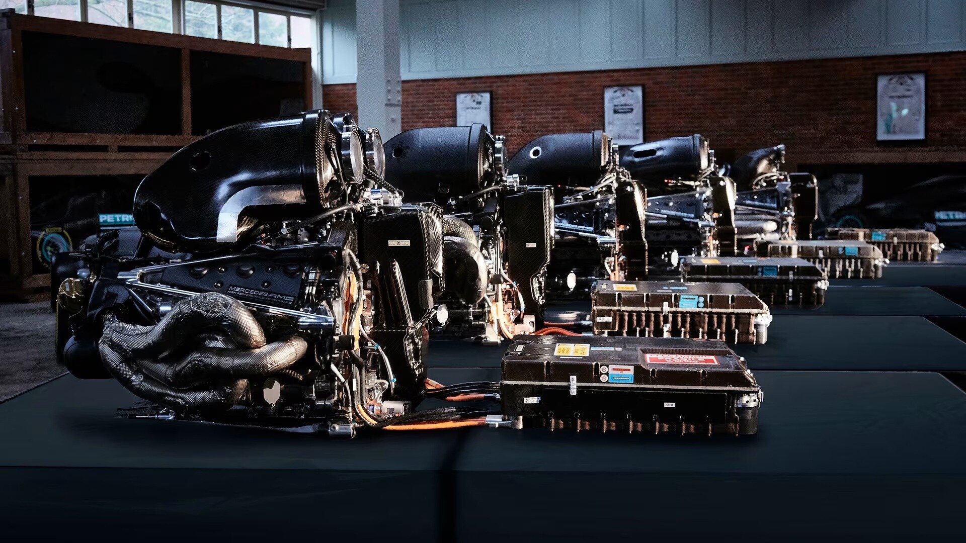 «Формула-1» готовится вернуть моторы V8