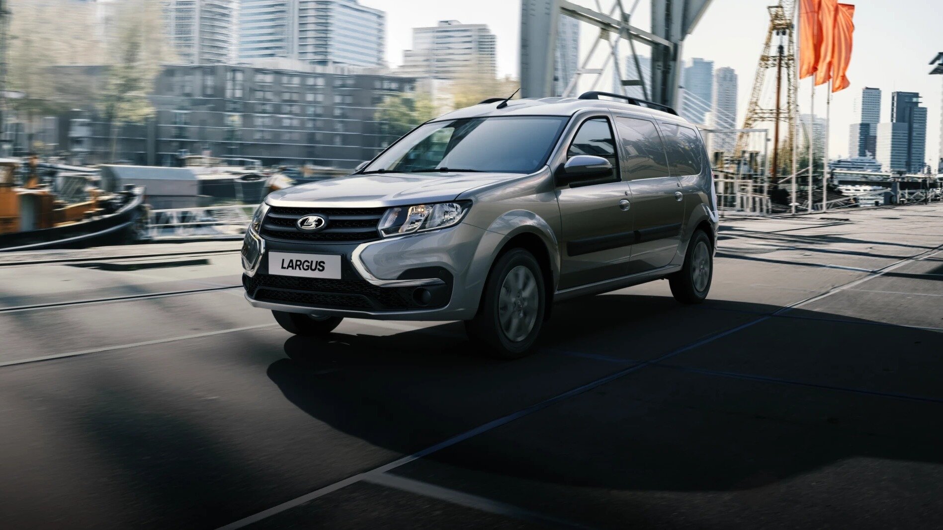 Lada Largus станет доступна по подписке осенью