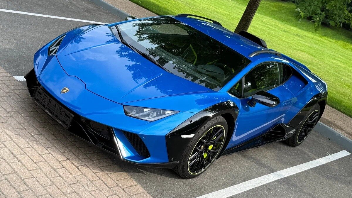 Внедорожный суперкар Lamborghini предложили в Москве за 39 млн рублей