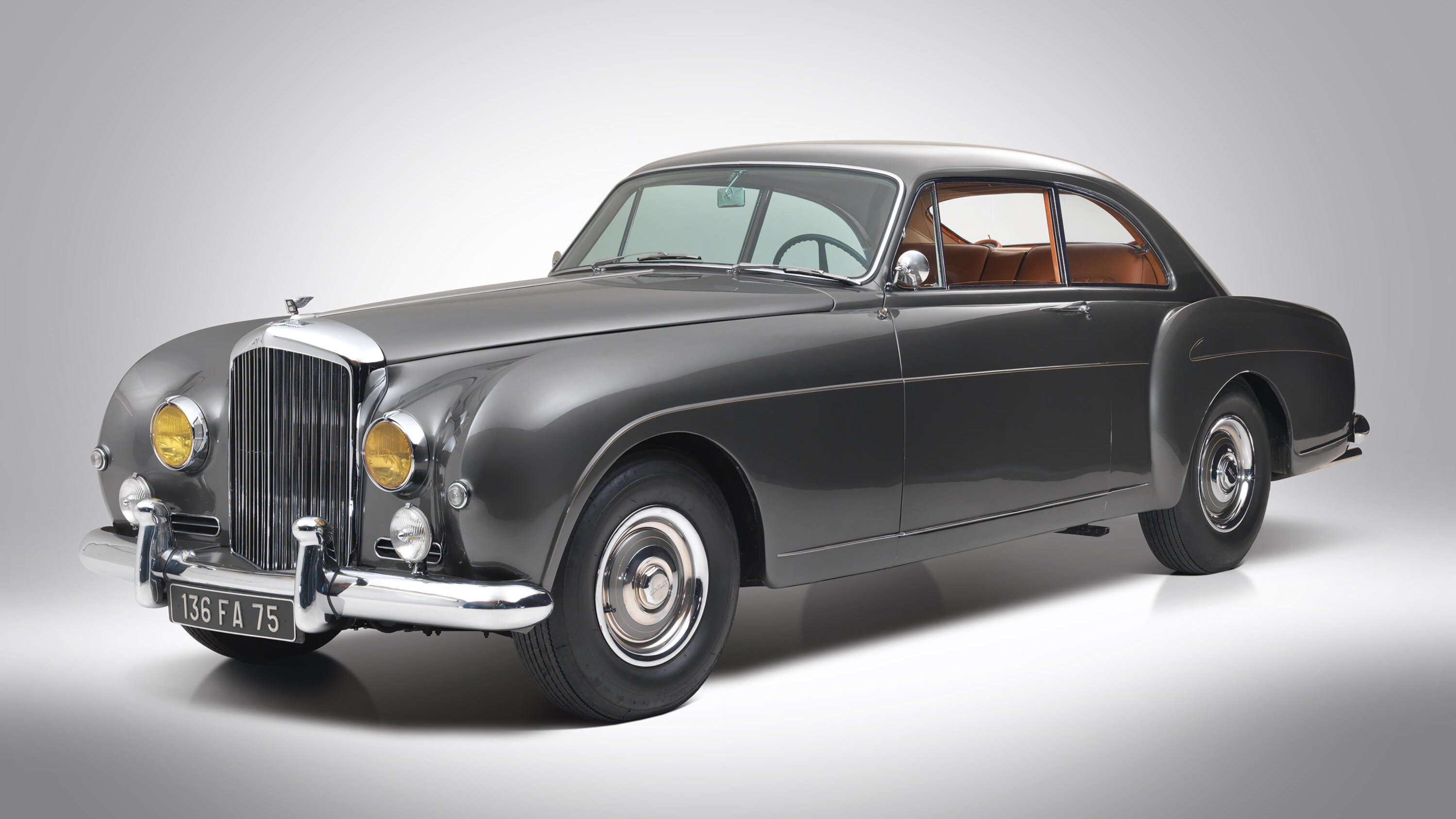 С молотка уйдёт редкий Bentley S-Type Continental, принадлежавший известному фотографу