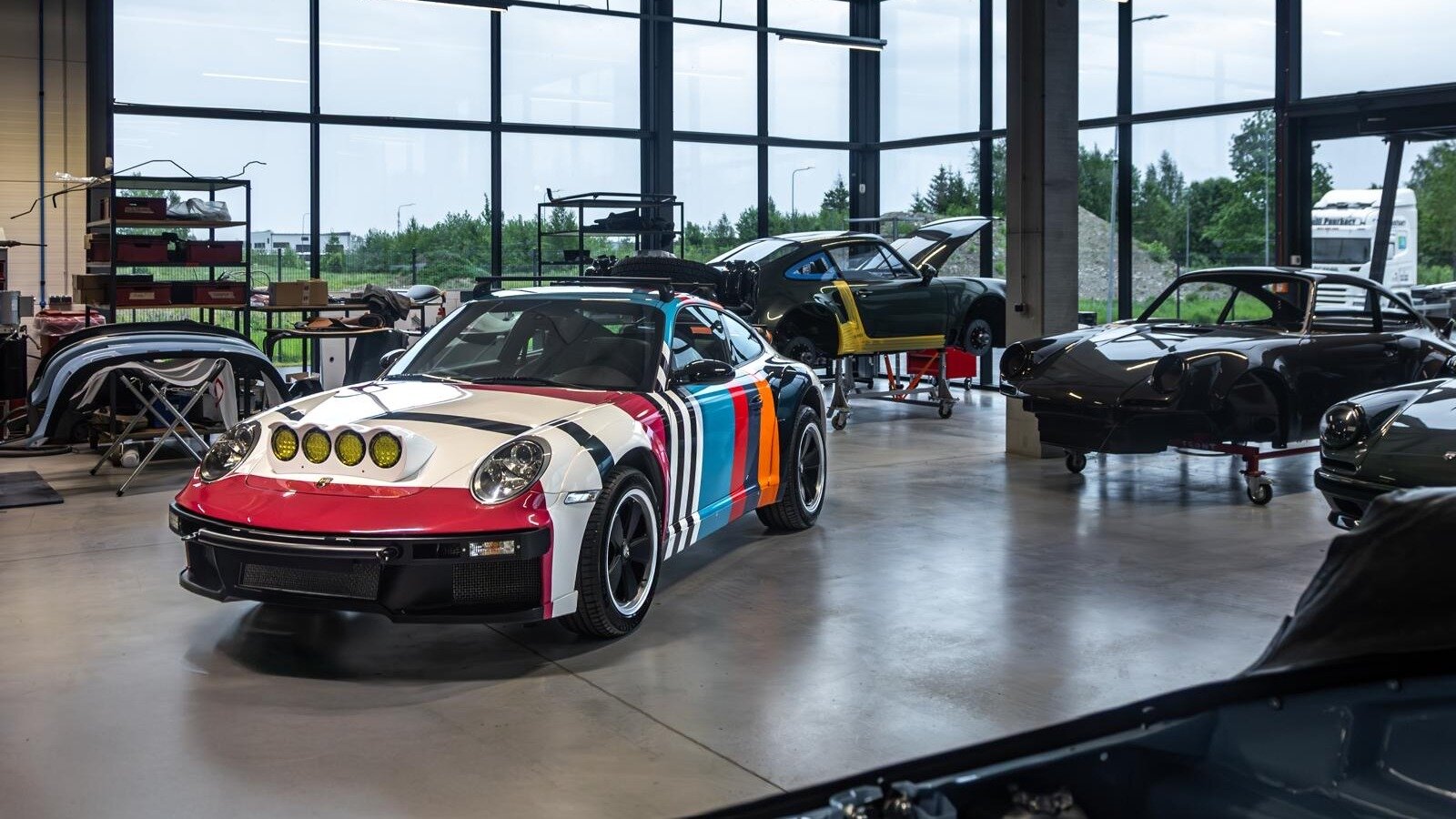 Автомобили Porsche смогут менять цвет по желанию владельца