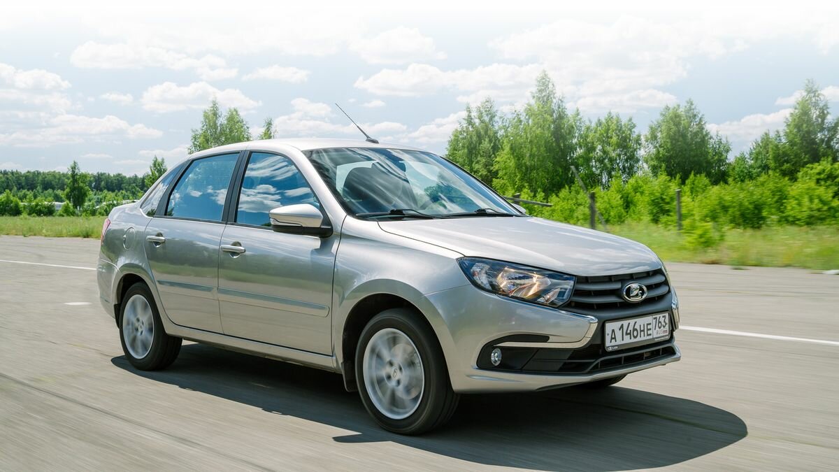 Упрощённые версии Lada могут лишиться подушек безопасности и ABS