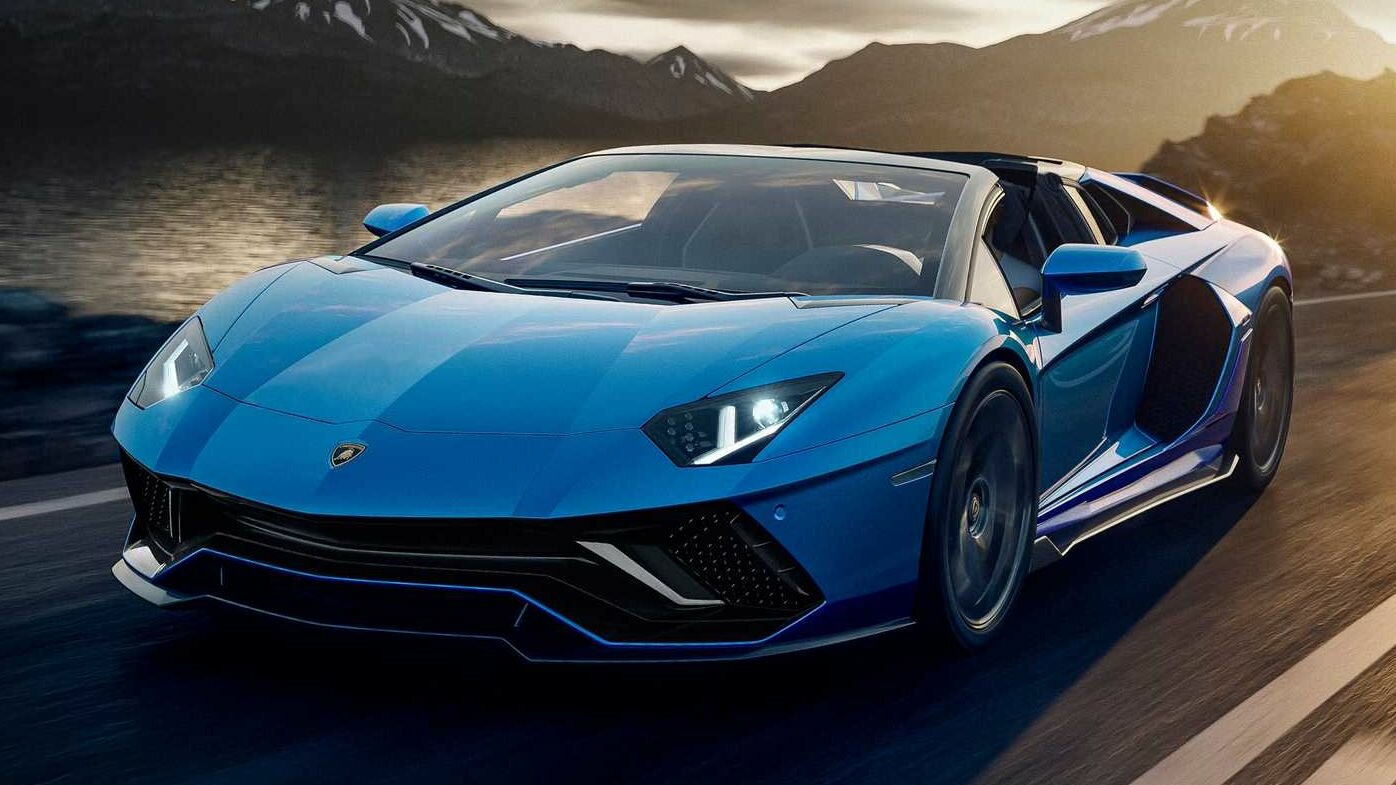Суперкары Lamborghini сохранят V12, но он будет совершенно новым