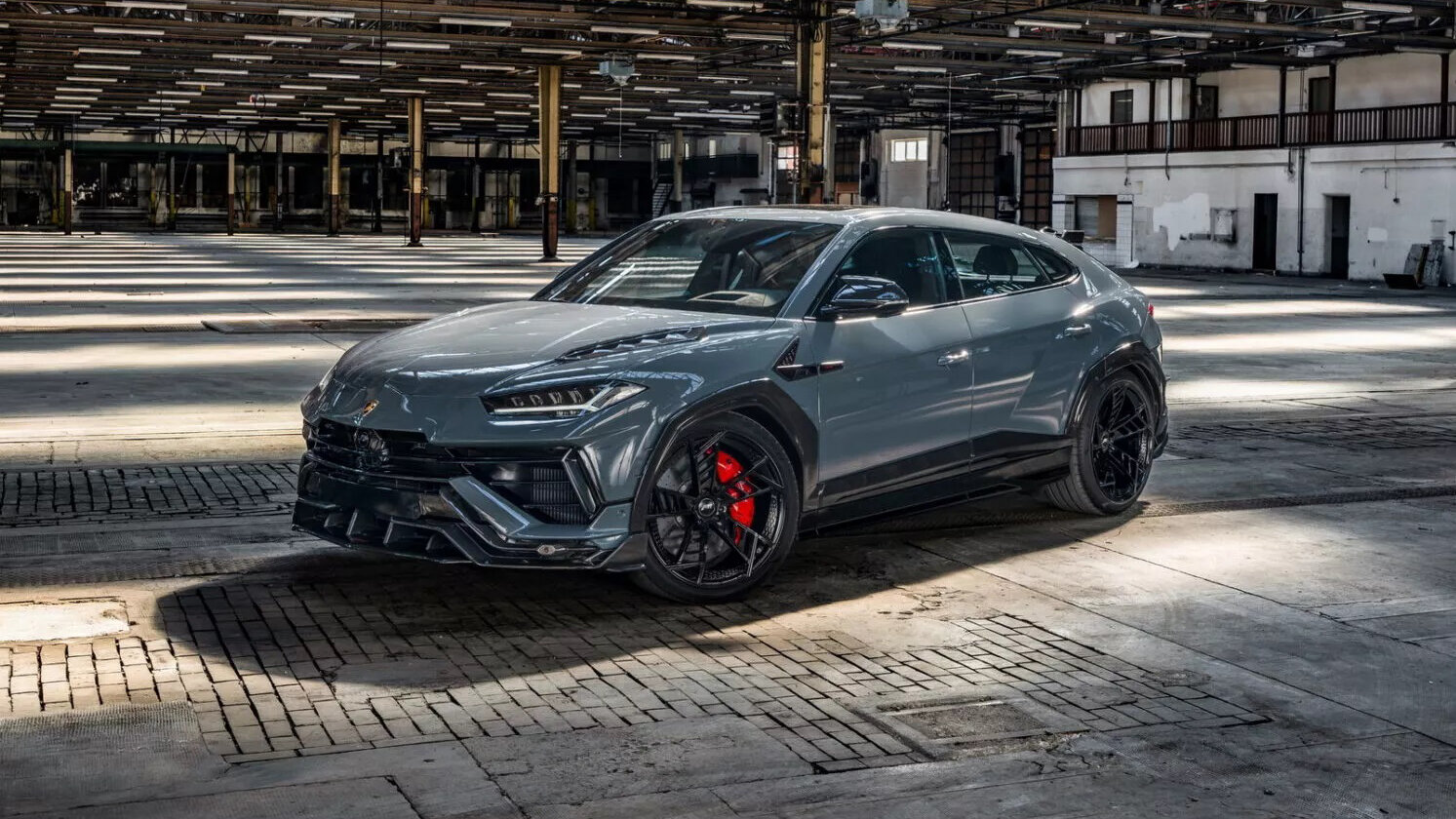 Тюнер Audi сделал Lamborghini Urus на 144 силы мощнее и ниже