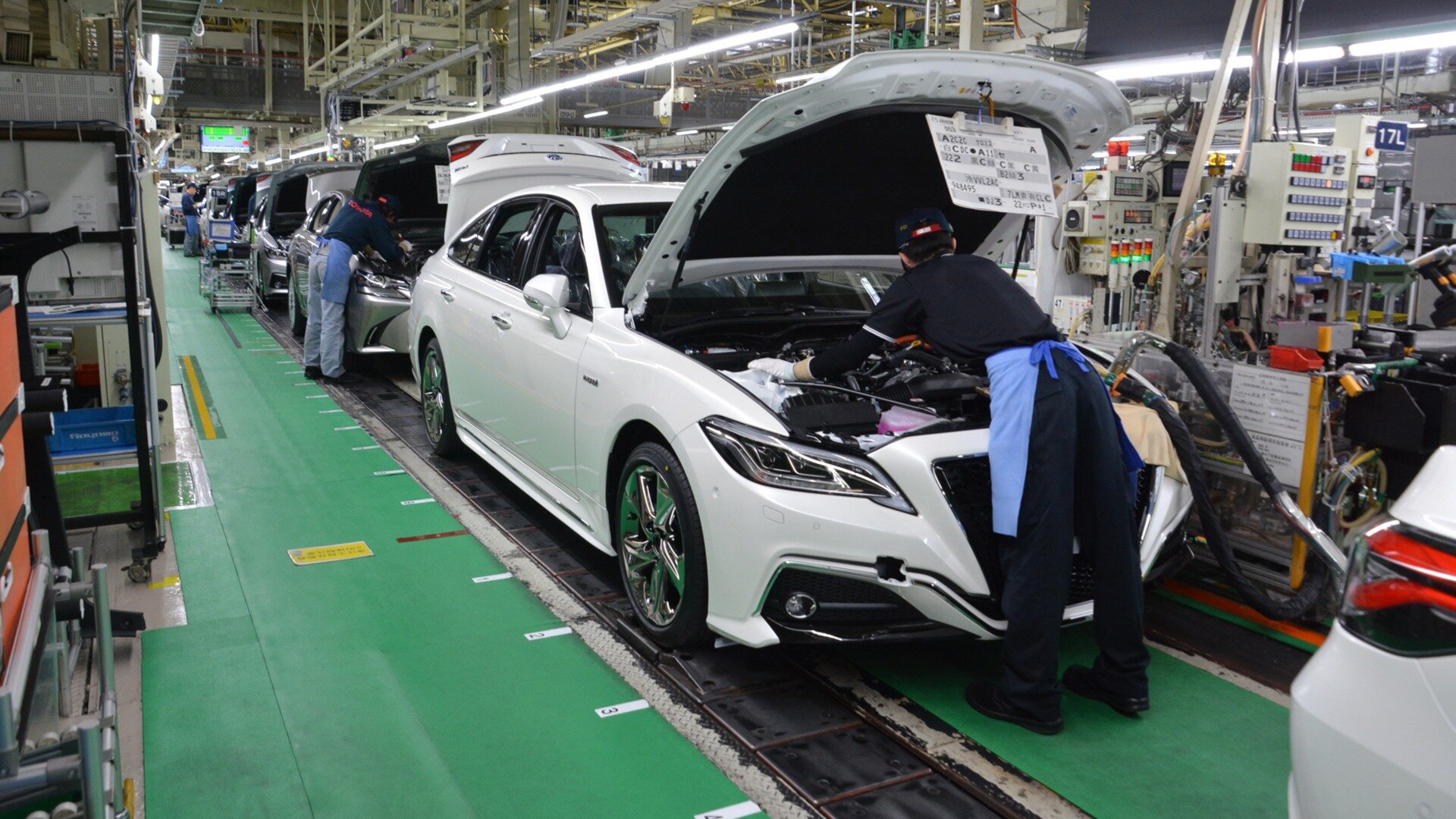 Toyota побила рекорд по производству автомобилей за полгода