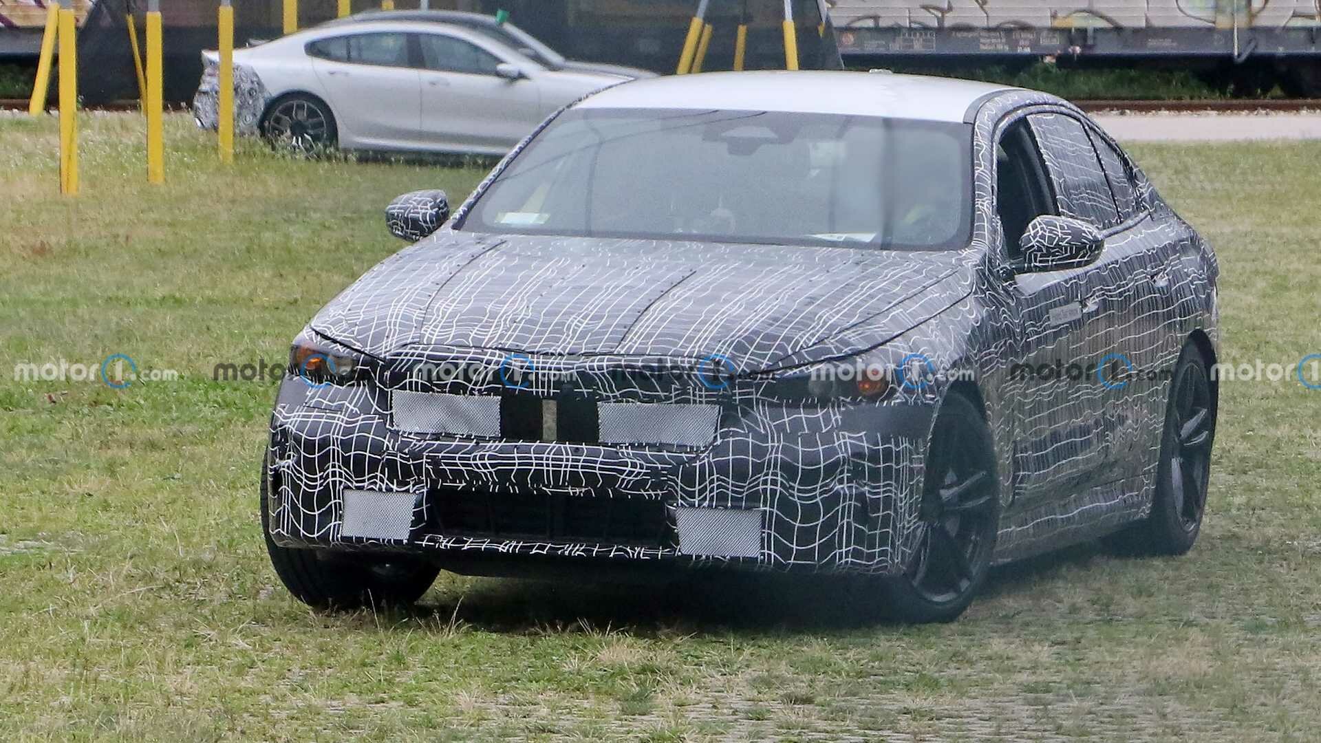 Новое поколение BMW 5 серии: первые фото
