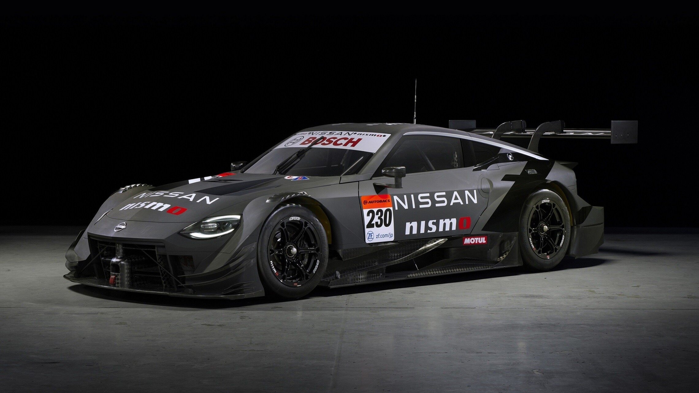 Появились фотографии спорткара Nissan Z GT500, который заменит трековый GT-R