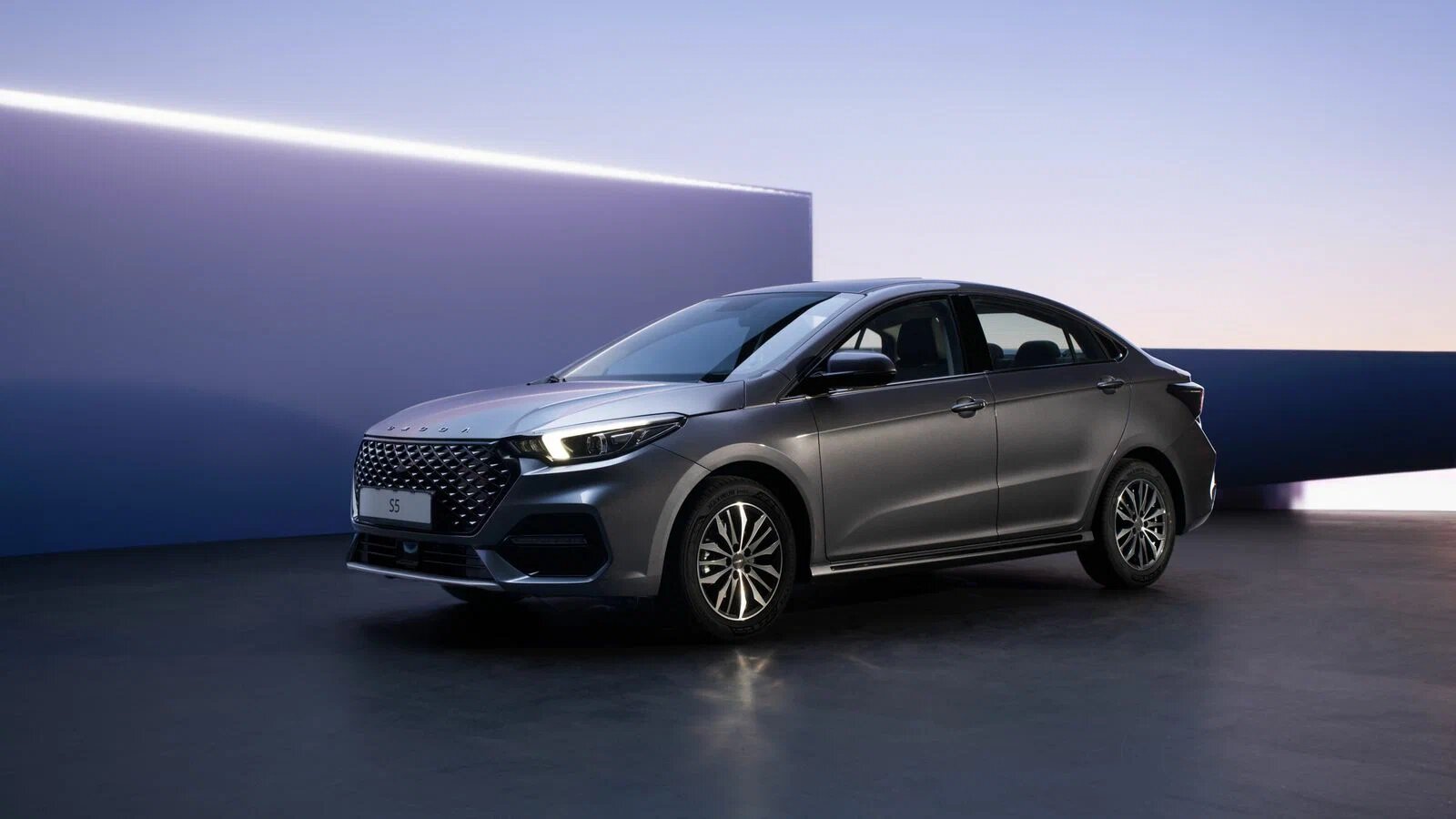 Седан Omoda S5 поступил в продажу в России по цене от 2,16 миллиона рублей