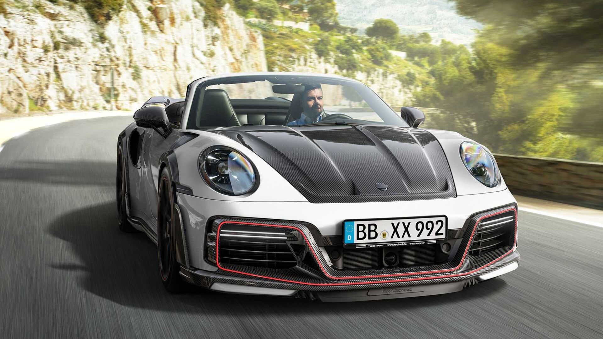 Porsche 911 Turbo стал рекордно быстрым в ателье Techart: взгляните, на что ушло 6 миллионов