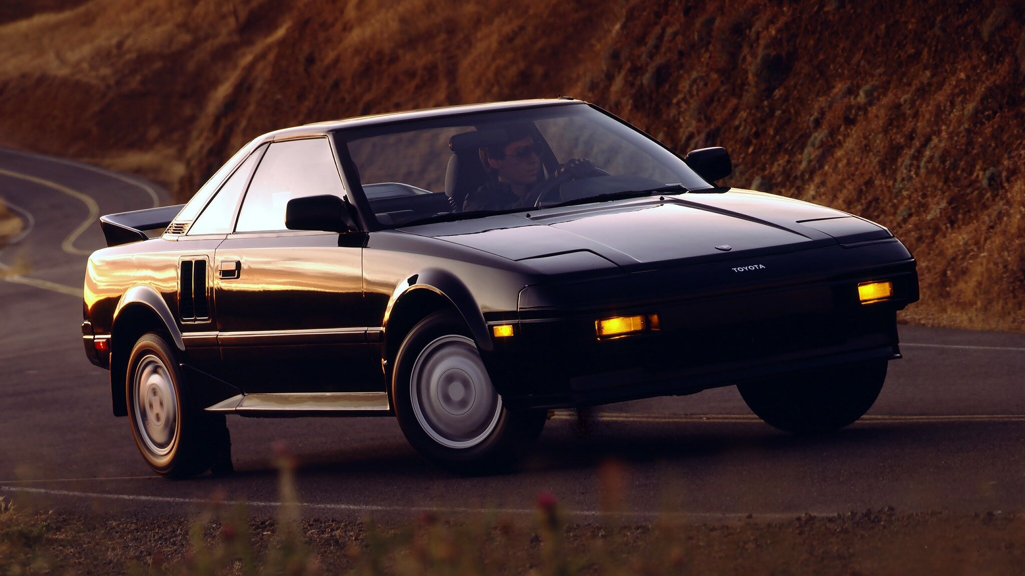Toyota зарегистрирует название для возрождённой MR2