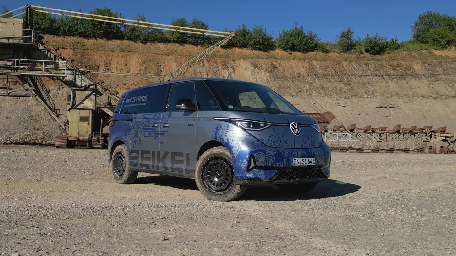Тюнеры подготовили электровэн Volkswagen ID. Buzz к бездорожью