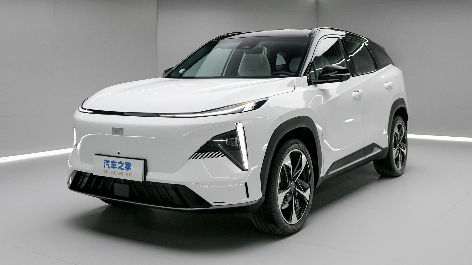 Первенцем электрического суббренда Geely стал 664-сильный кроссовер Galaxy L7