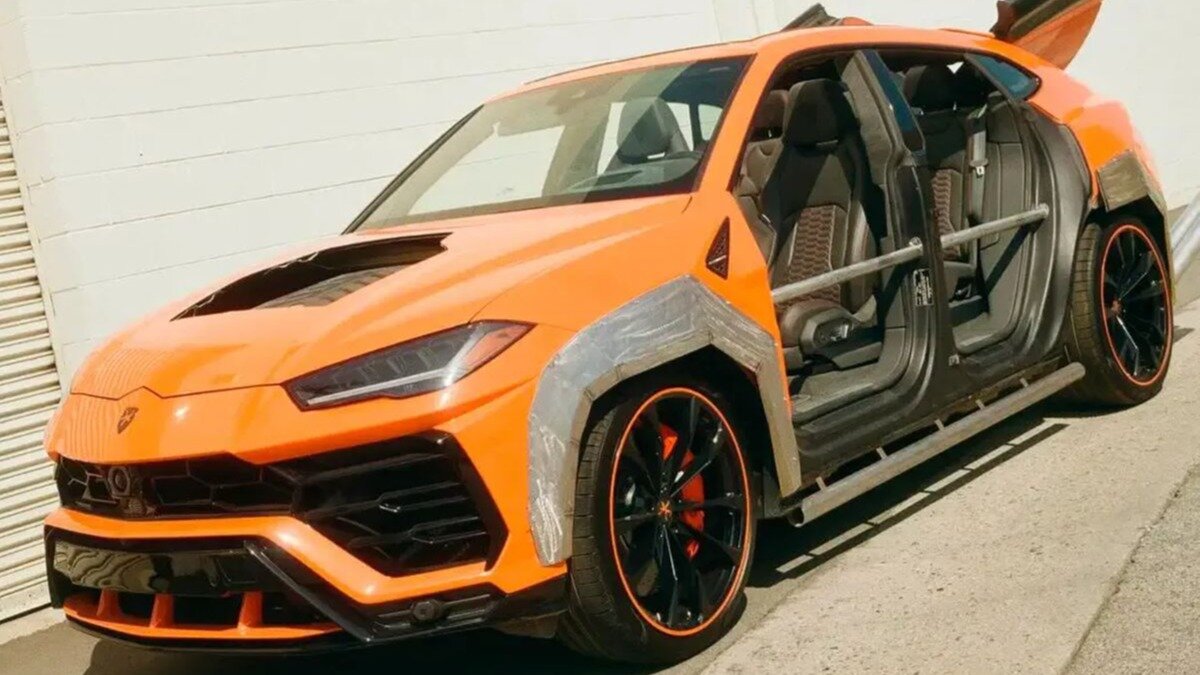 Lamborghini Urus лишили дверей по заказу известного рэпера