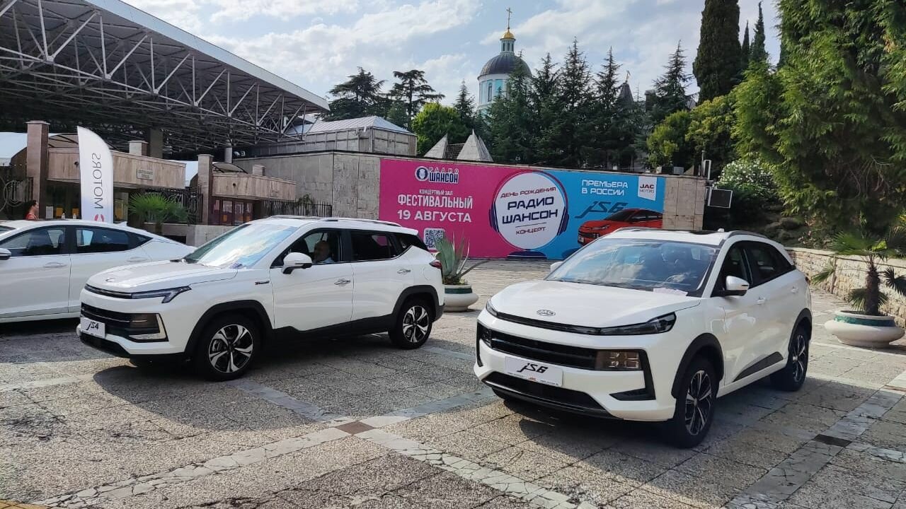Раскрыты сроки начала продаж новых кроссоверов JAC JS4 и JS6 в России
