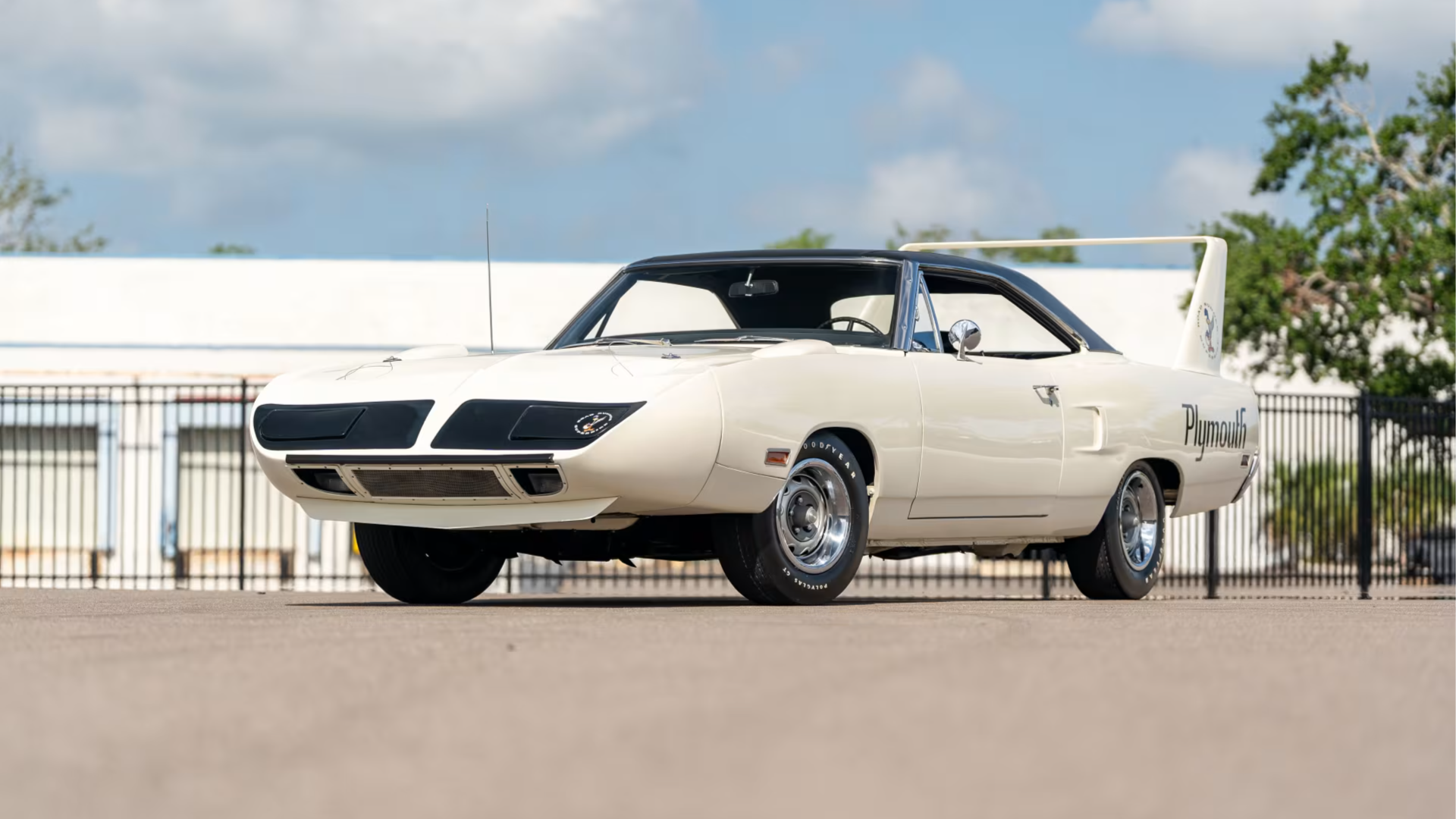 Владелец редкого Plymouth Superbird отказался продать его за 400 тысяч долларов