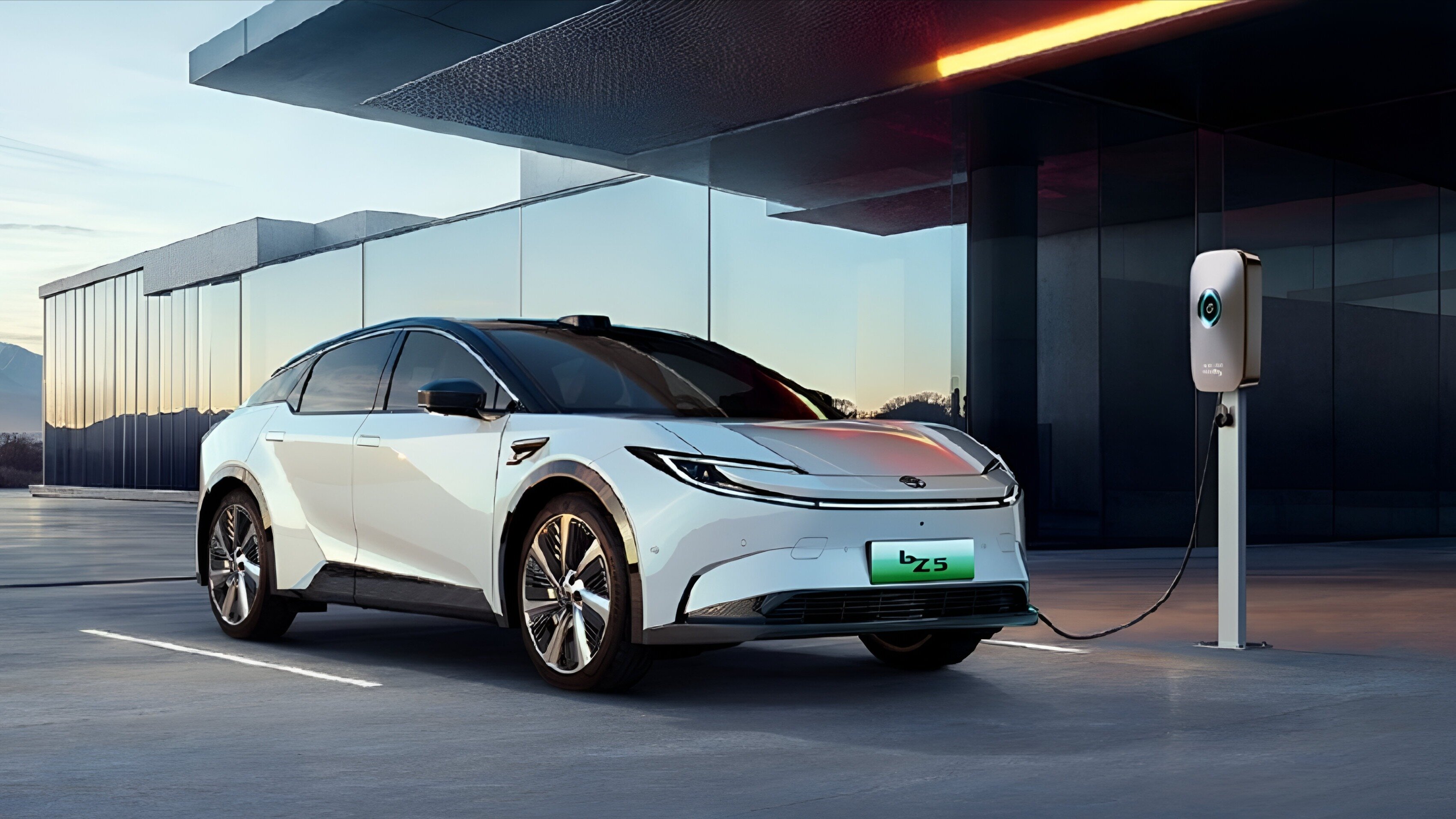Купеобразный электрокроссовер Toyota bZ5 появился в продаже в Китае по цене Lada Vesta