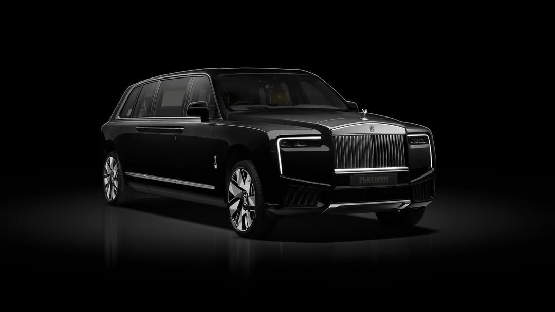 Превращение Rolls-Royce Cullinan в гигантский лимузин показали на видео