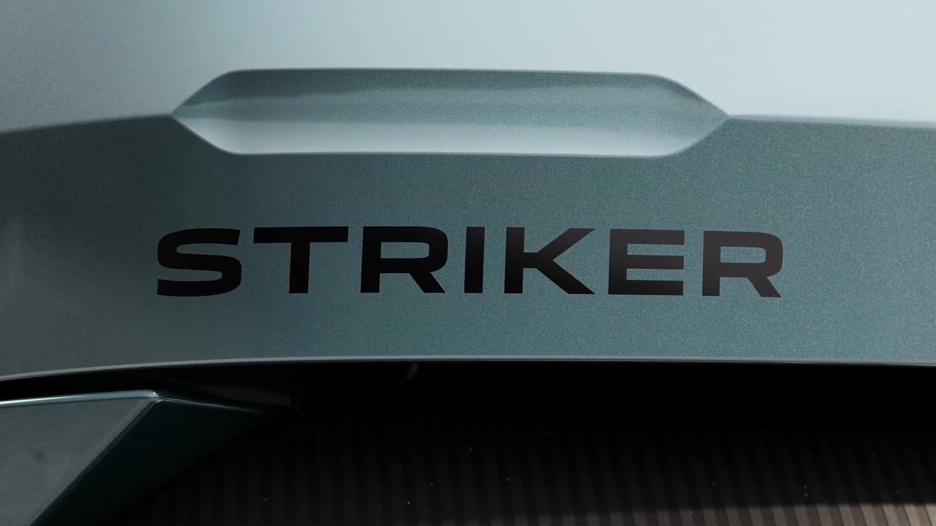 Dacia выпустит кросс-вэн Striker на платформе Duster: первые фото