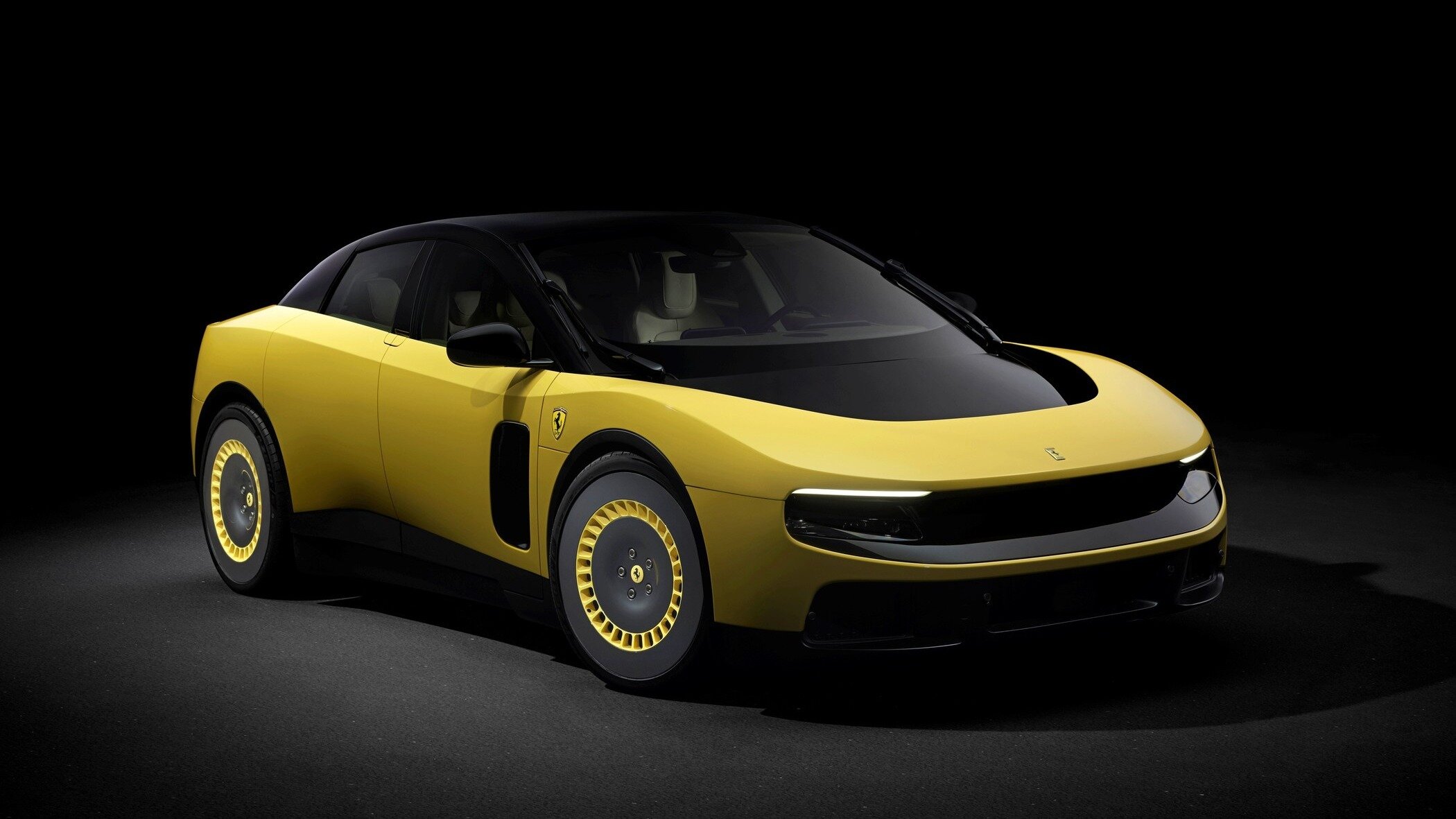 Директор Ferrari по маркетингу уволился вскоре после дебюта электрокара Luce