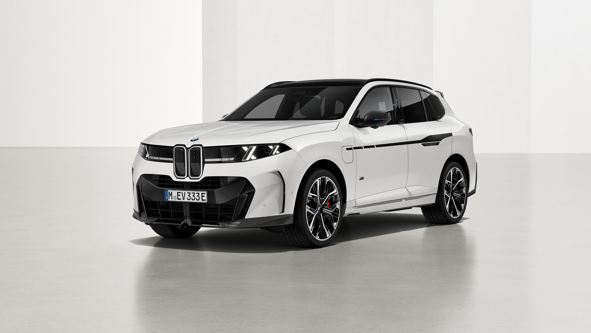 BMW подтвердил появление у нового X5 восьмицилиндрового мотора