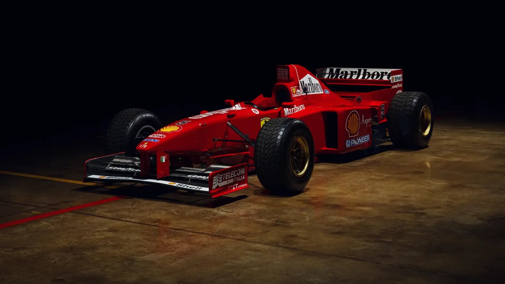 Один из болидов Ferrari, на котором ездил Шумахер, хотят продать за 7,5 миллиона евро