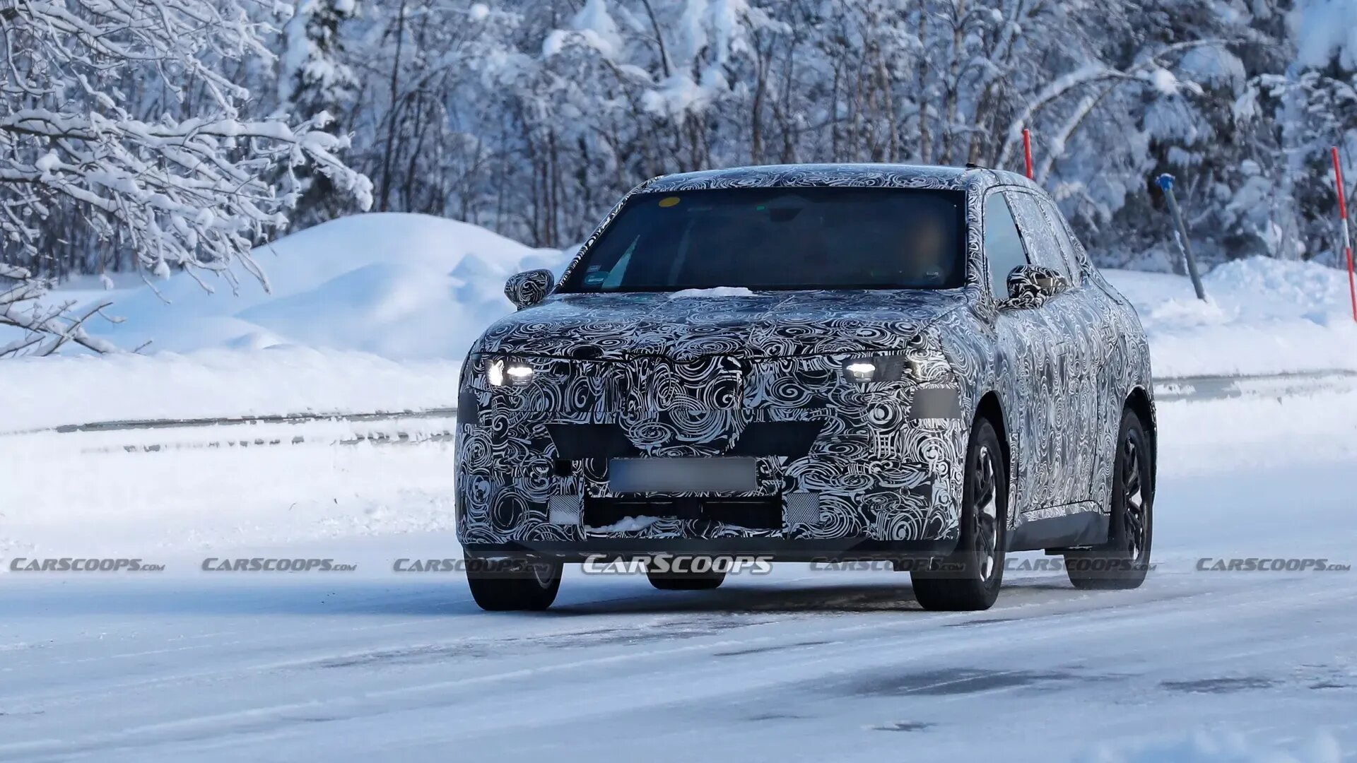 Cамый маленький электрокроссовер BMW впервые заметили на тестах