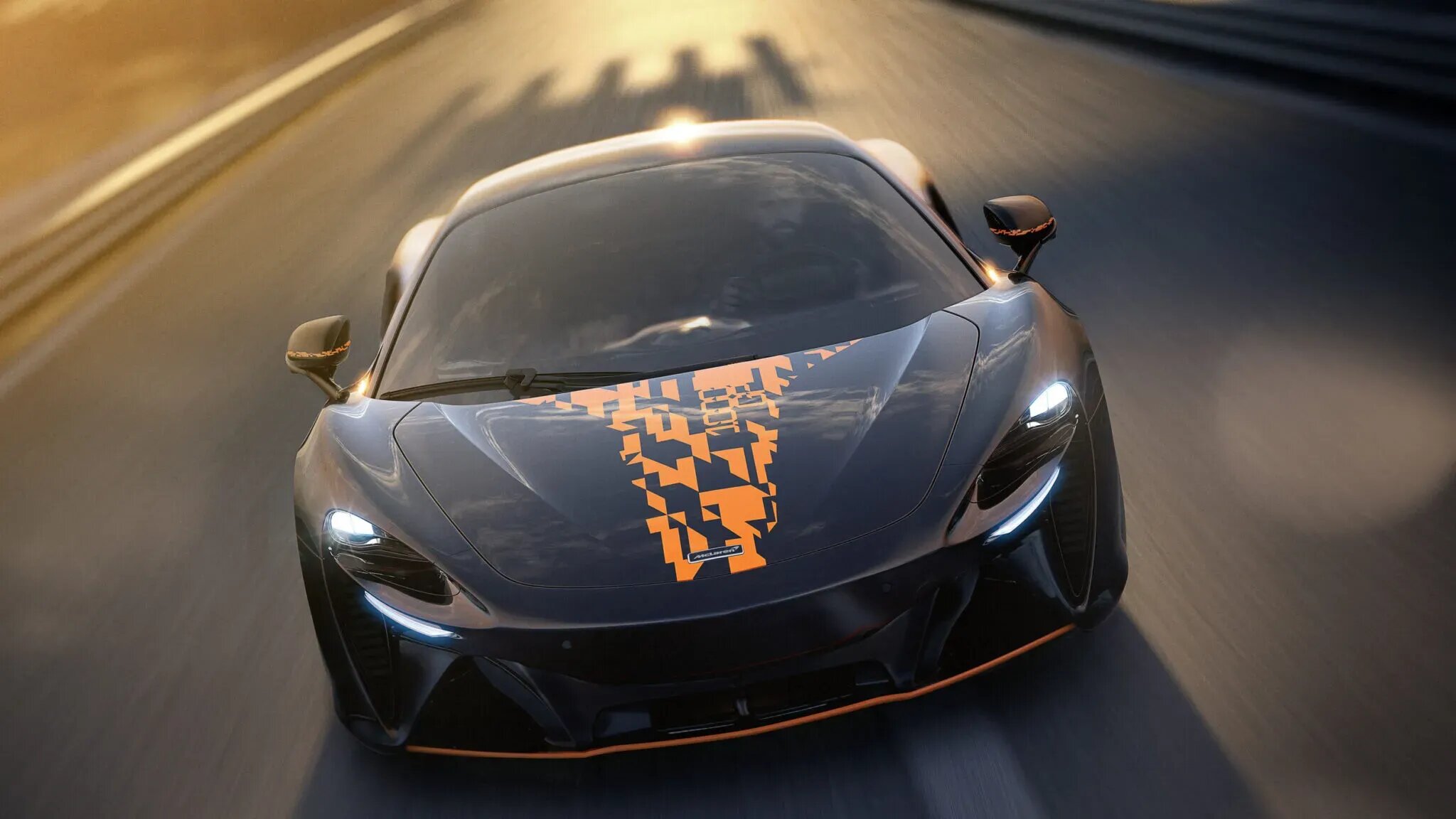 McLaren посвятил особую Artura тысяче гонок в «Формуле-1»