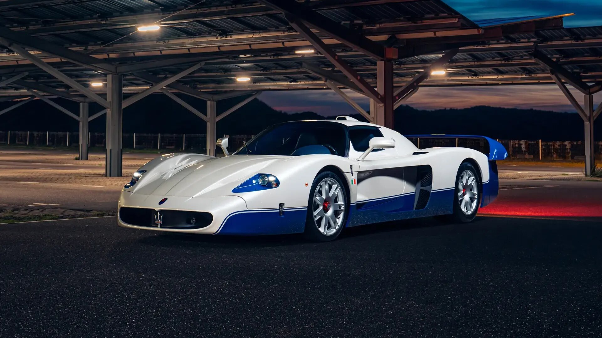 Редчайший суперкар Maserati с мизерным пробегом уйдёт с молотка