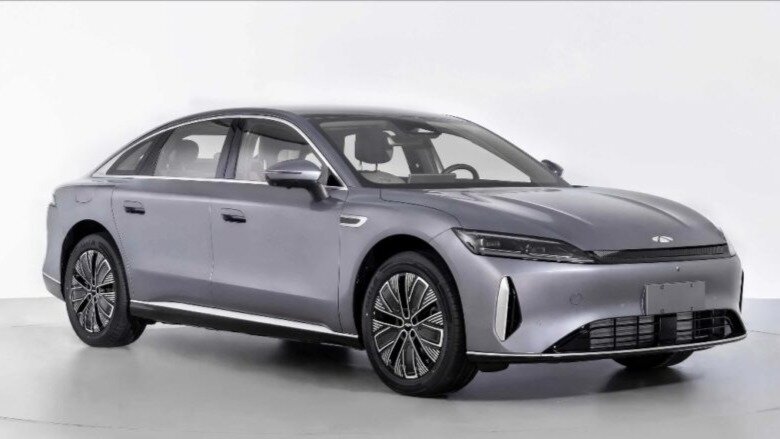 В Китае рассекретили пятиметровый гибридный седан Chery Fulwin A9