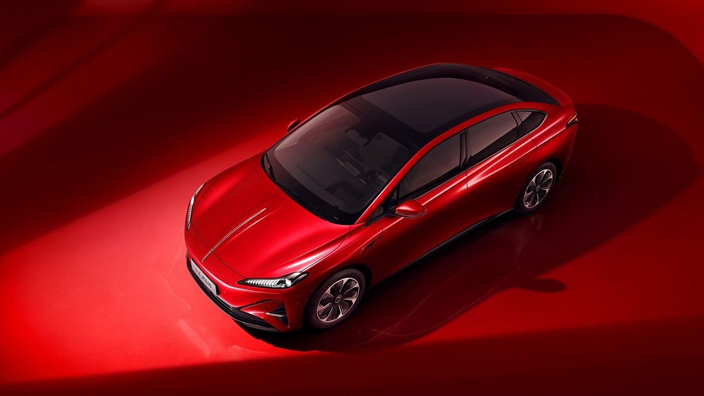 У Hongqi появился электроседан по цене Lada Vesta