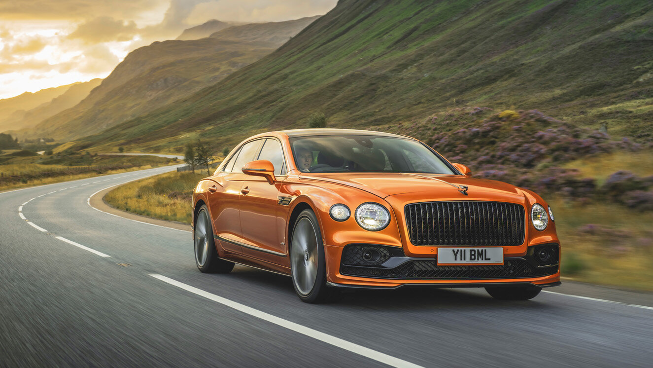 Представлен заряженный седан Bentley Flying Spur Speed: 3,8 секунды до сотни и самые большие тормоза