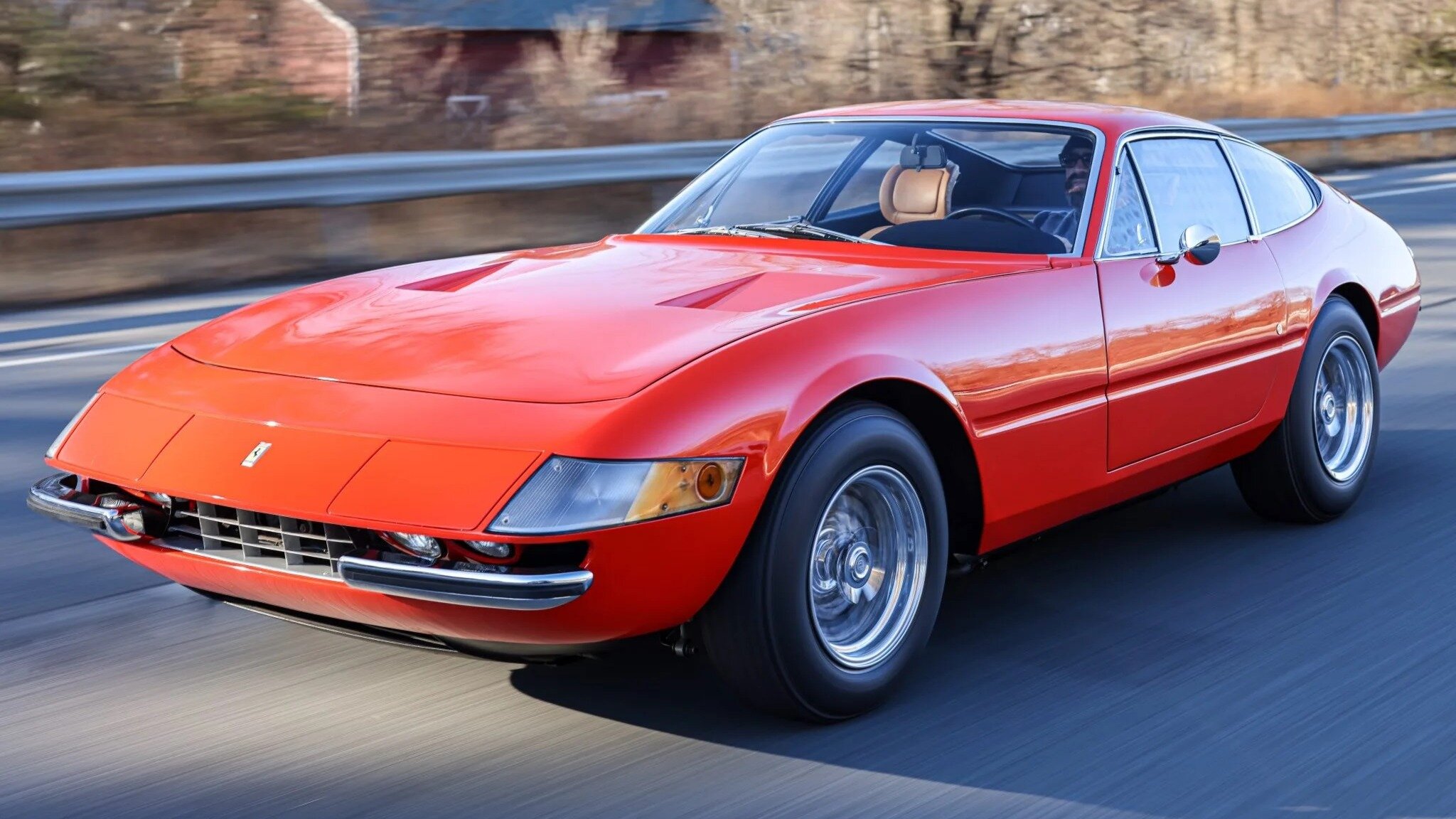 На продажу выставили очень редкий Ferrari Daytona из 1970-х. Он окрашен в цвет Rosso Dino