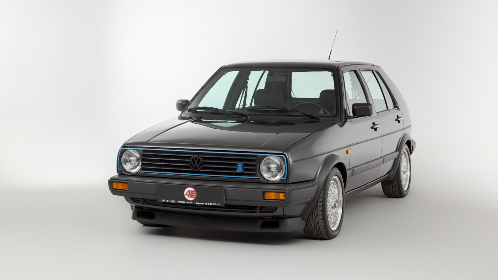 33-летний VW Golf продают по цене Mercedes-Benz S-класса