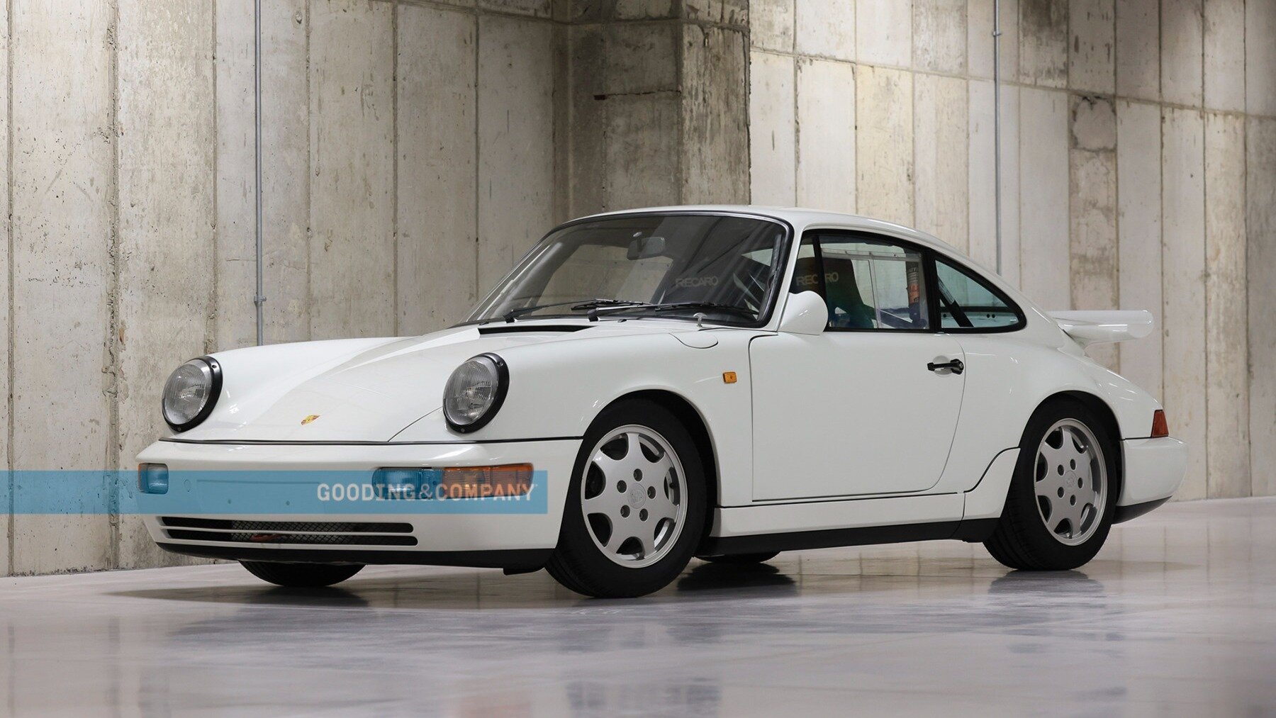За редчайший Porsche 964 Carrera 4 Leichtbau рассчитывают выручить миллион долларов