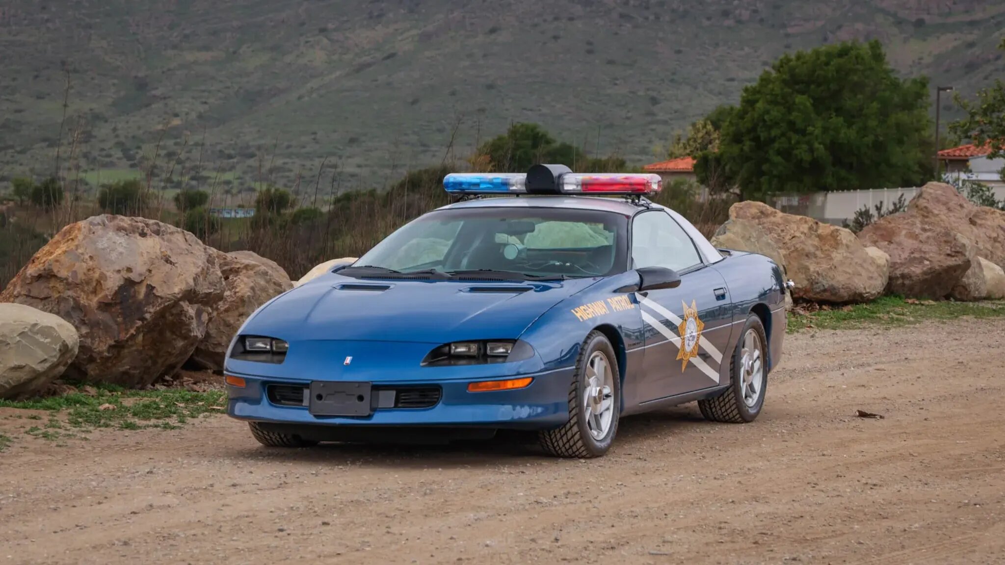 На аукцион выставили полицейский Chevrolet Camaro 1995 года
