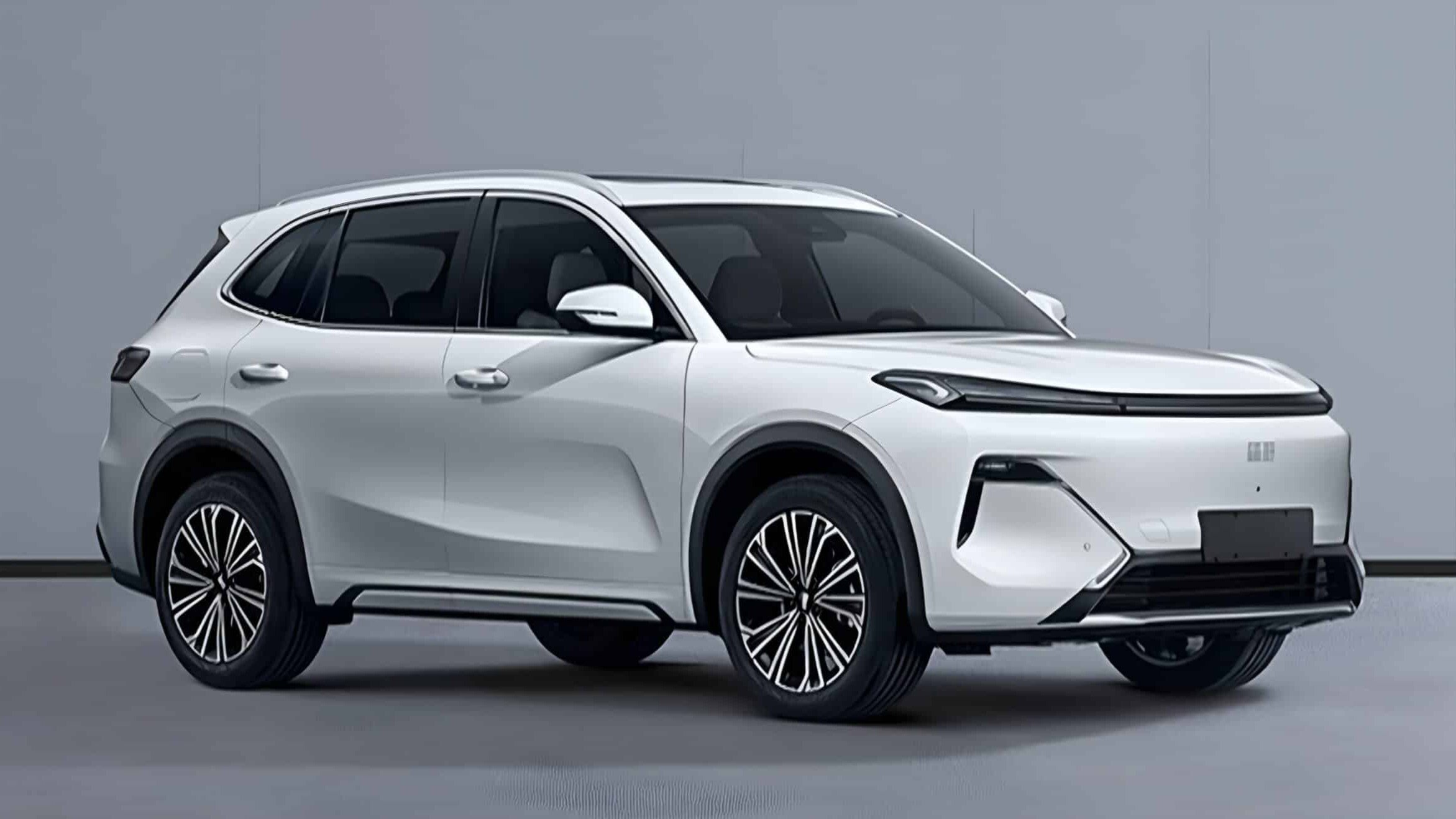 Geely Galaxy E5 получит гибридную версию