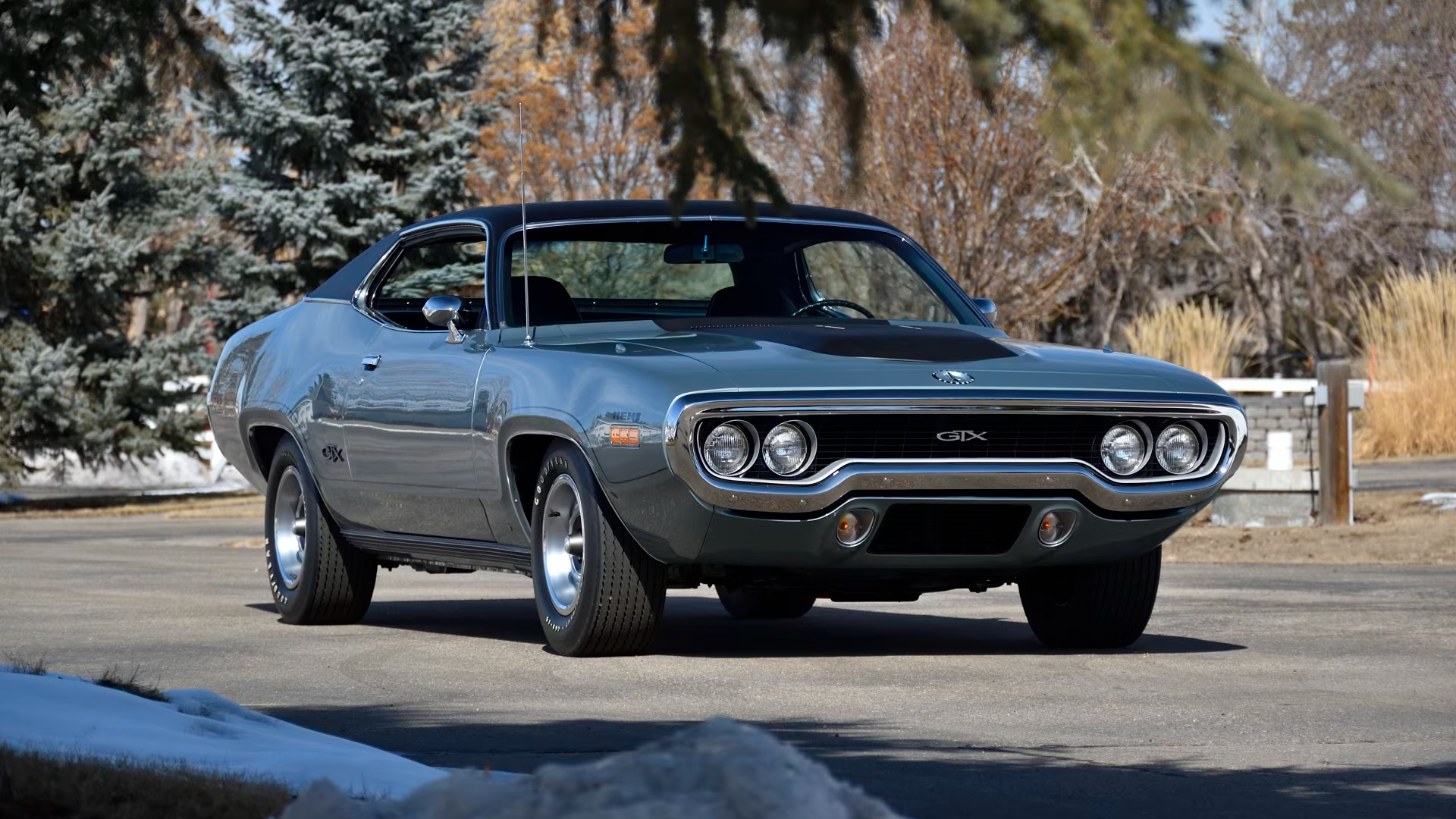 Очень редкий 55-летний Plymouth GTX хотят продать по цене новой Ferrari