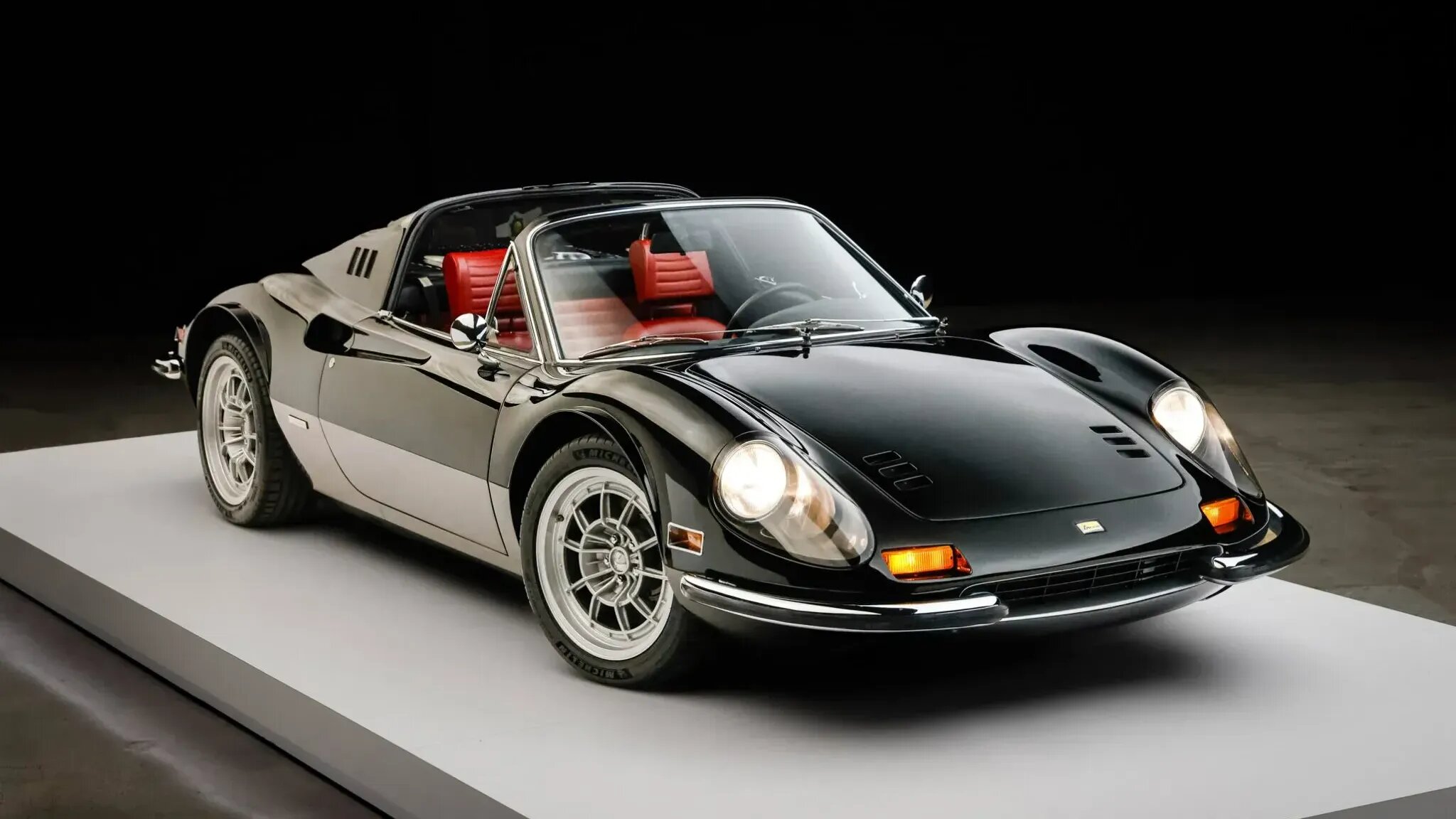 За 54-летнюю Ferrari Dino предлагают 820 тысяч долларов, но она неоригинальная