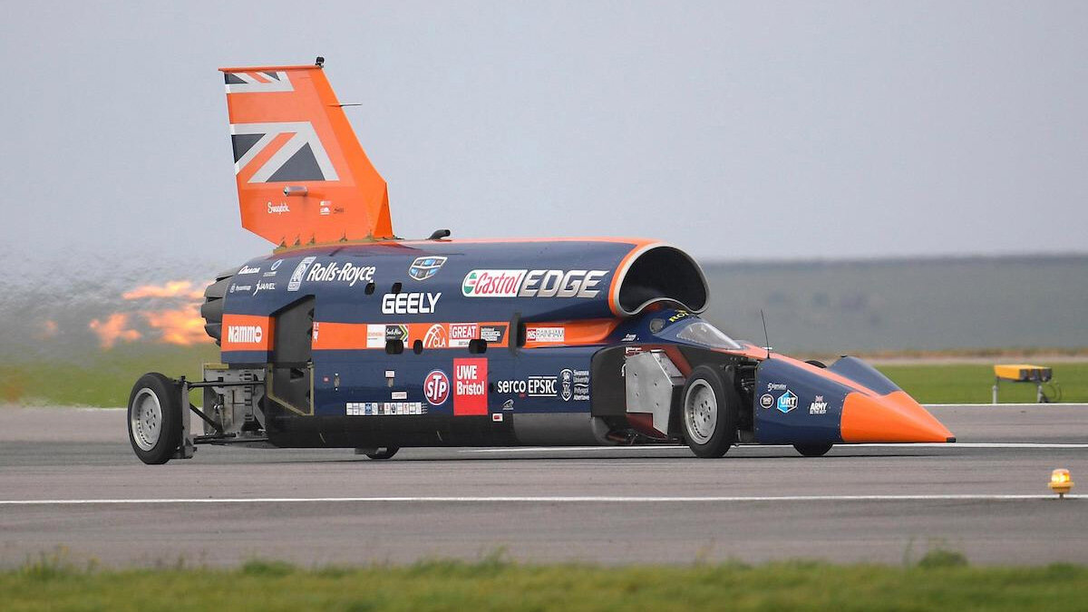 Сверхзвуковой болид Bloodhound SSC выставлен на продажу