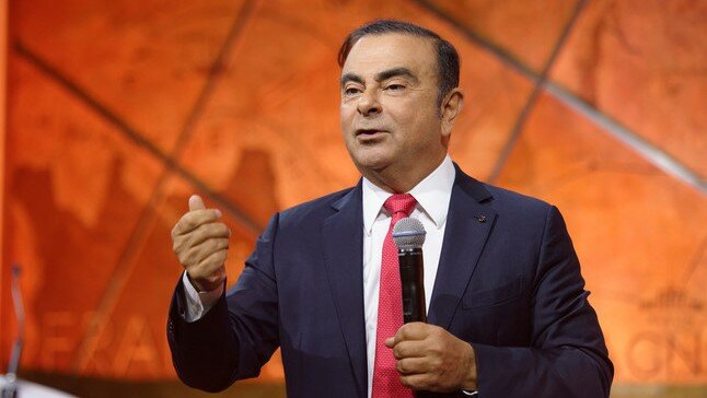 Экс-главе Renault-Nissan предъявили новое обвинение