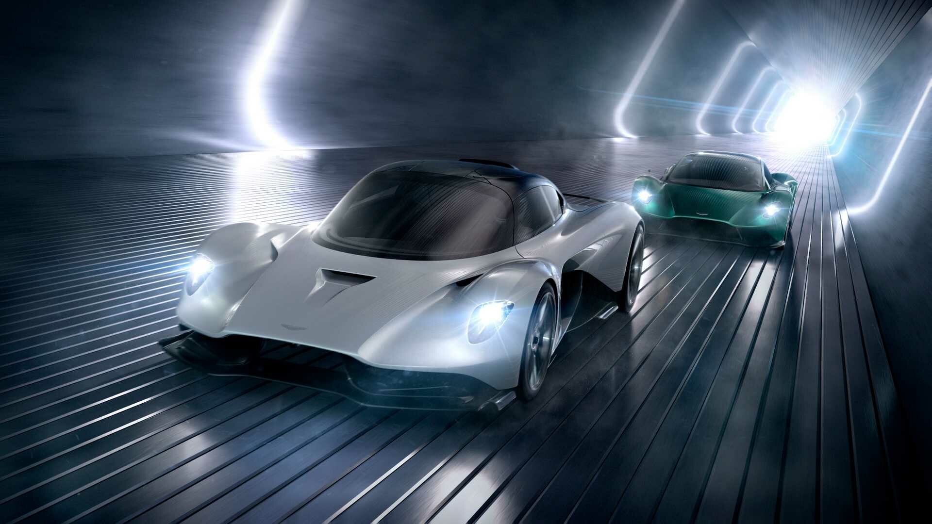 Aston Martin привёз в Женеву сразу два среднемоторных суперкара
