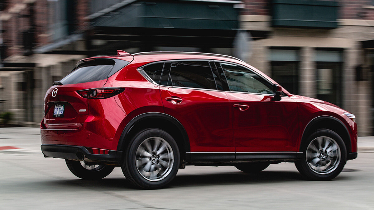 Кроссовер Mazda СХ-5 обновился и подорожал
