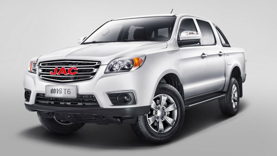 До России добрался недорогой китайский пикап JAC T6