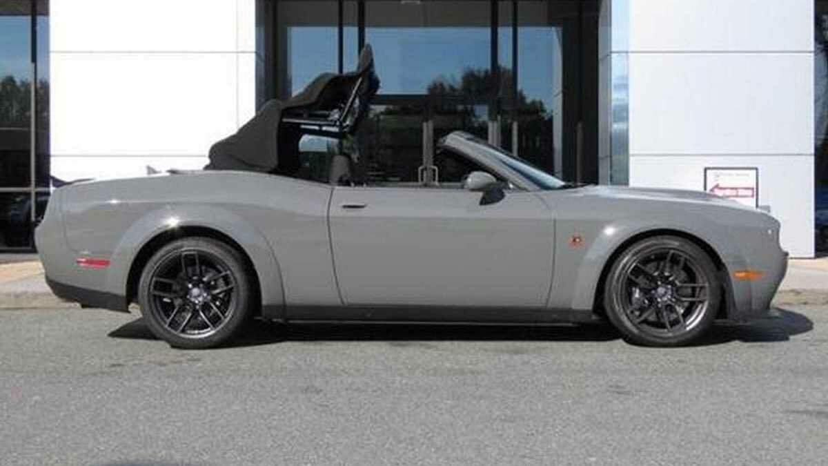 Дилер сделал Dodge Challenger без крыши, чтобы клиенты не уходили за Камаро и Мустангом