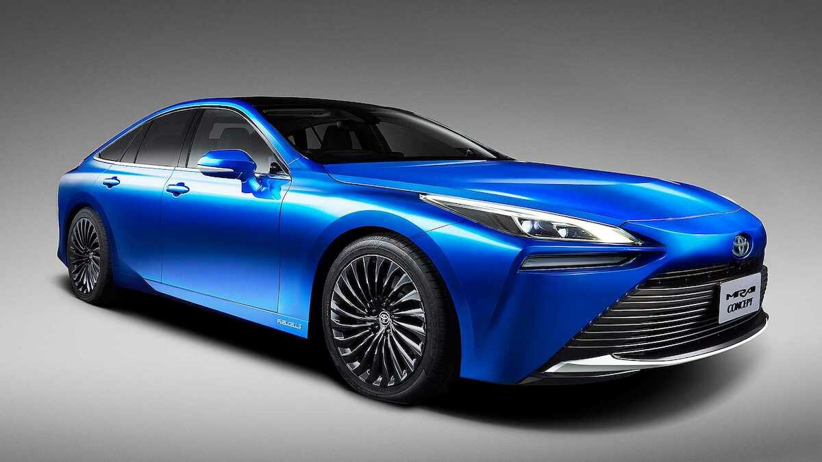 Водородный седан Toyota Mirai полностью преобразился