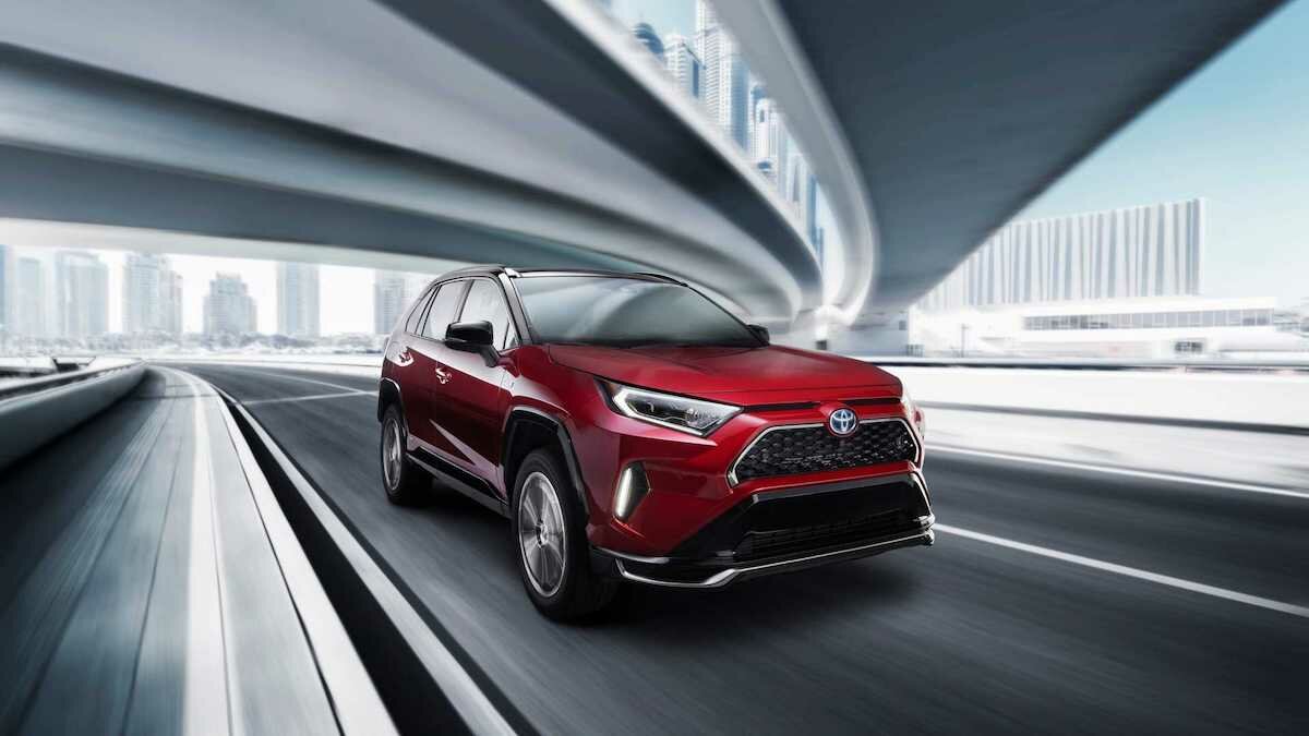 Toyota RAV4 получила 306-сильную гибридную версию